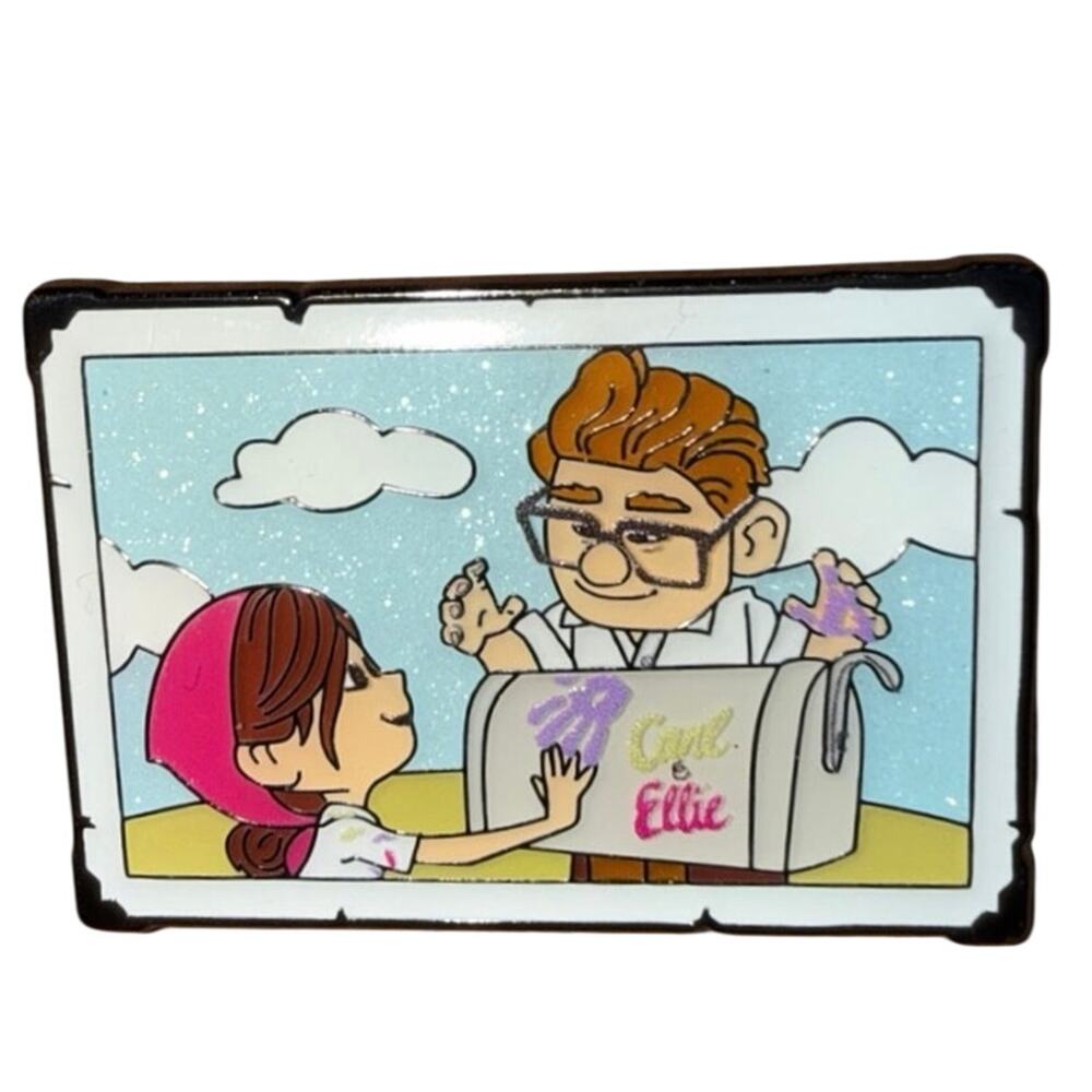 Making Memories Carl & Ellie Portait - Glitter (CHASER) Up Portait Loungefly pin